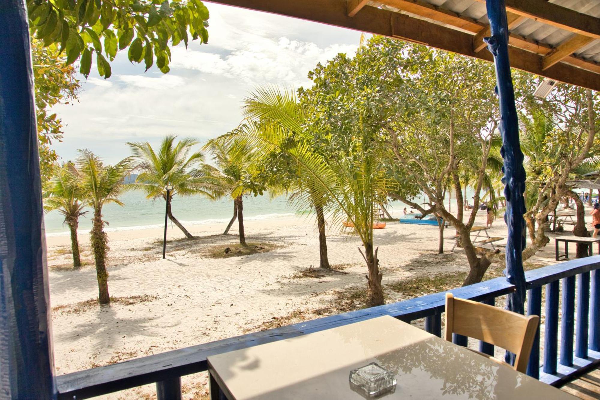 Koh Rong Beach Hostel And Bungalows Kaoh Touch Exterior photo