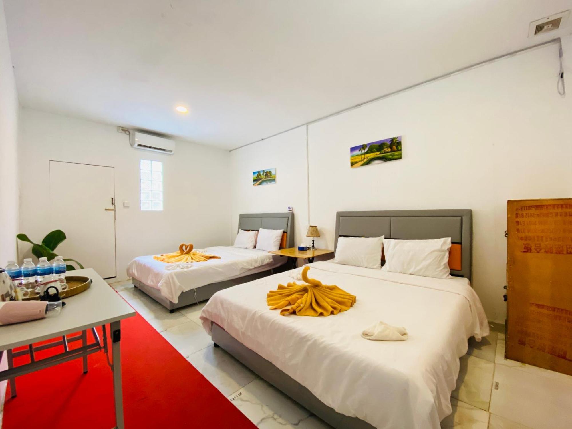 Koh Rong Beach Hostel And Bungalows Kaoh Touch Exterior photo